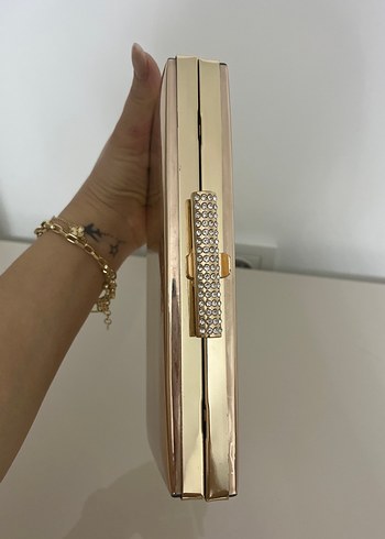 Mango Parlak Altın Metal Kadın Portföy Çanta