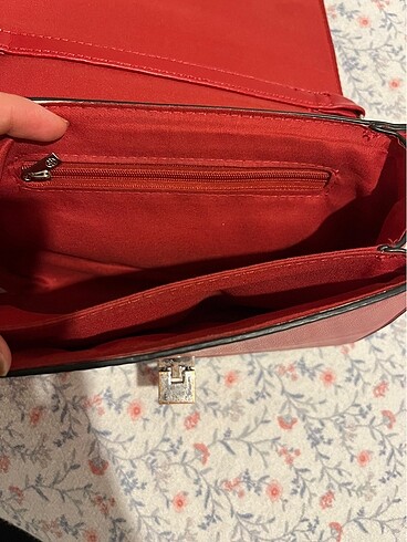 Beden bordo Renk Stradivarius kırmızı kol çantası