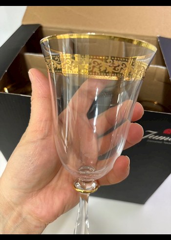 Jumbo Altın kenarlı ince cam şarap kadehleri