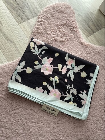 Freshscarfs Çiçek Desenli Şal
