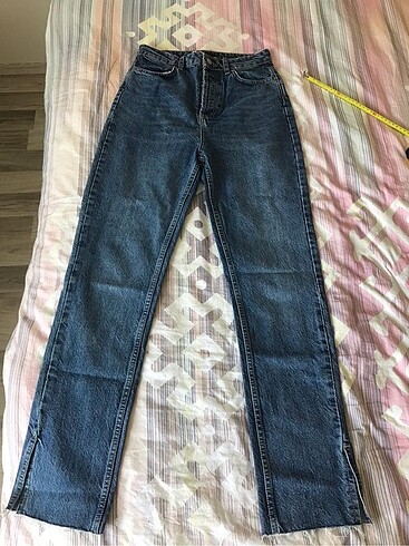 Trendyolmilla yırtmaçlı straight jean