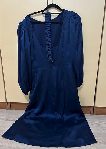 Uzun Lacivert Saten Elbise - Görsel 4