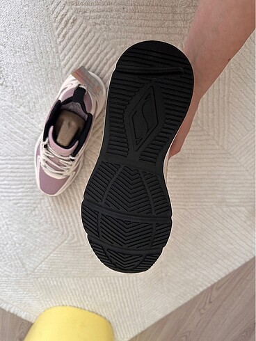 38 Beden beyaz Renk Skechers