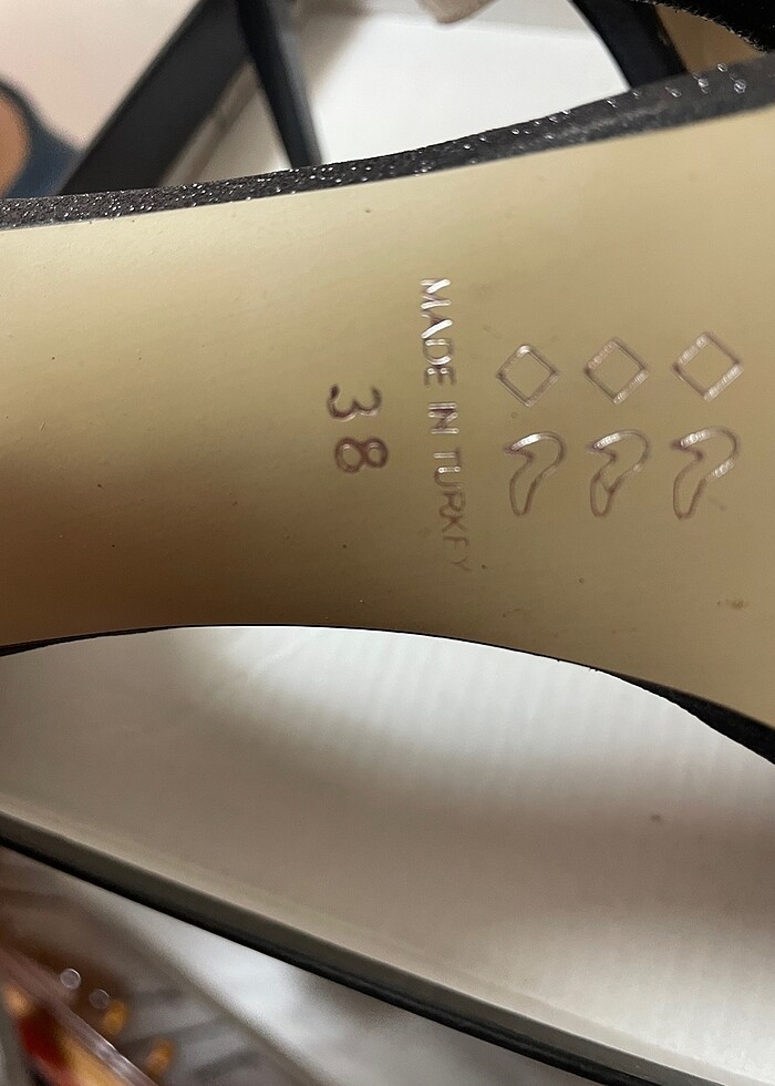 Topuklu ayakkabı - Görsel 3