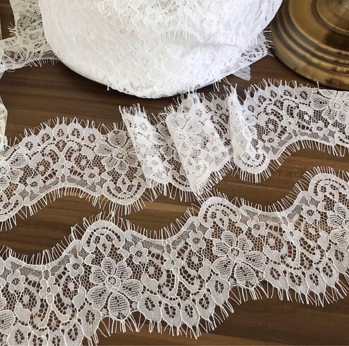 Sakallı dantel şerit