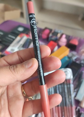 Flormar Suya Dayanıklı Çok Renkli Dudak Kalemleri - Görsel 2