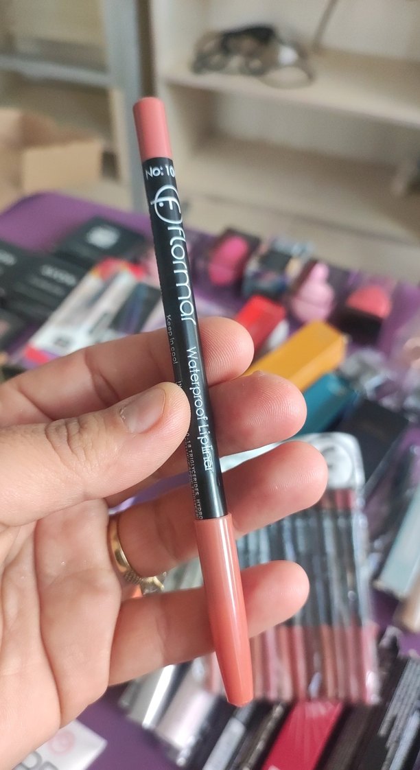 Flormar Suya Dayanıklı Çok Renkli Dudak Kalemleri - Görsel 2