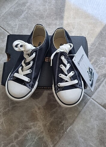 26 Beden siyah Renk Converse