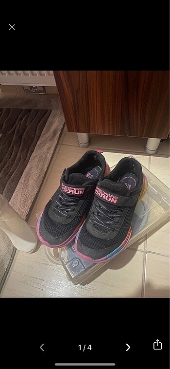 Skechers