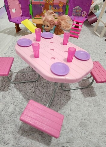 Barbie piknik masası 