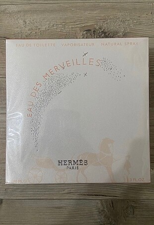 EAU DE MERVEILLES PARFUM