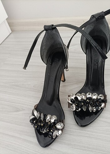 38 Beden siyah Renk Topuklu Siyah Ayakkabı