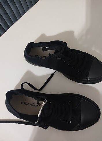 37 Beden Converse ayakkabı 