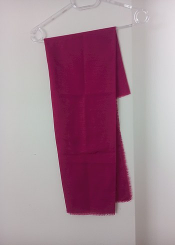 Beden bordo Renk Bordo ve koyu pembe eşarp