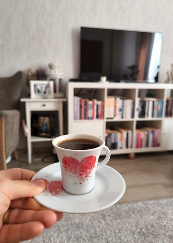  Beden Kahve Fincanı ve Tabak Seti