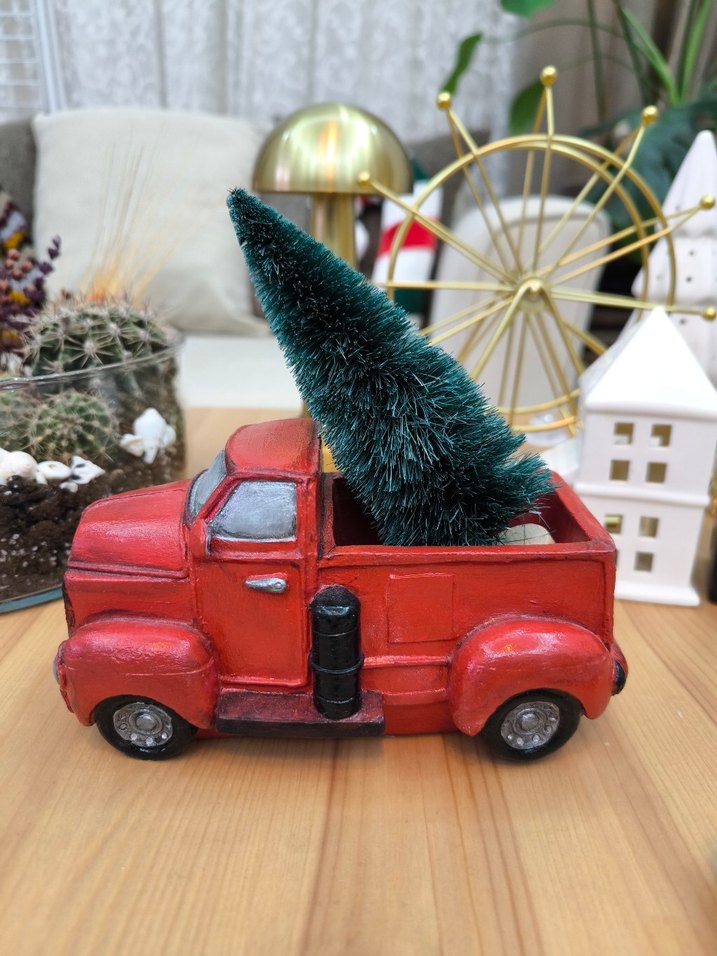 Kırmızı Renkli Dekorasyon Kamyon - Görsel 2