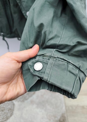 Bershka kadın Yeşil Kapüşonlu Kürklü Kışlık Ceket - Görsel 5