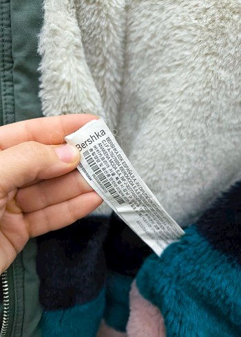 Bershka kadın Yeşil Kapüşonlu Kürklü Kışlık Ceket - Görsel 8