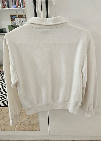 Sweetshirt