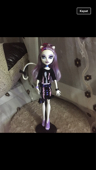 diğer Beden Catrine Demew Monster High