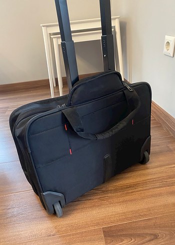  Beden Samsonite pilot çantası valiz