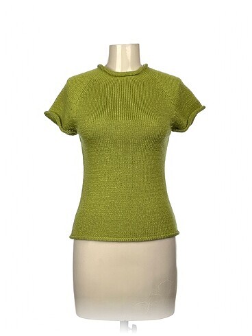 PreLoved T-shirt %70 İndirimli.