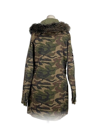 m Beden PreLoved Mont %70 İndirimli.