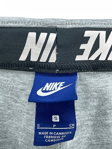 s Beden gri Renk Nike Eşofman Altı %70 İndirimli.