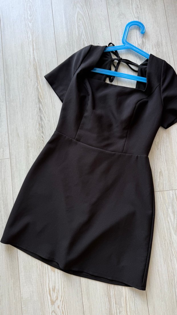 Siyah V Yaka Mini Elbise - Görsel 3