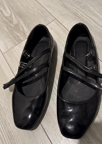 Tokalı Siyah Blok Topuklu Kadın Düz Ayakkabı - Görsel 2