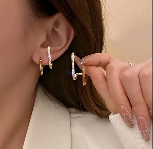 Gold Çelik Taşlı Küpe