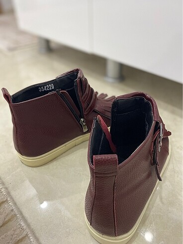 39 Beden bordo Renk Bordo bot