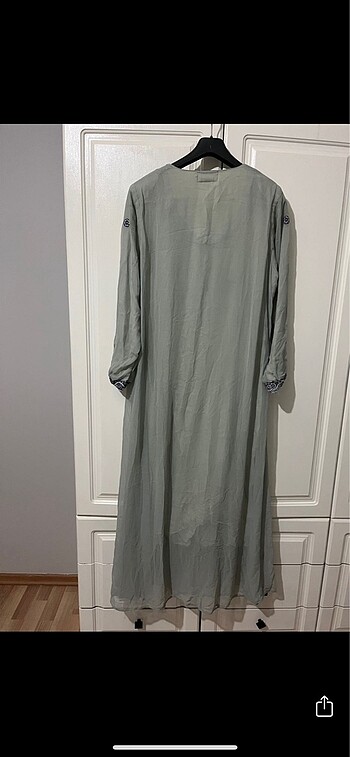 l Beden Taşlı Abaya