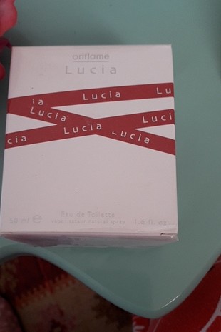 lucia bayan parfümü 