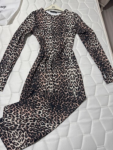 Leopar elbise