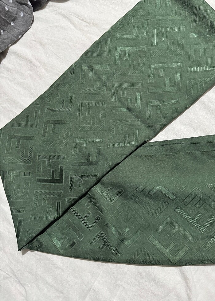 Fendi şal - Görsel 2