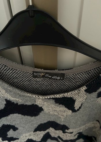 Kadın Gri Kamuflaj Desenli Triko elbise - Görsel 2