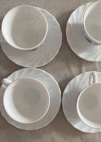 Gri Çiçek Desenli Beyaz Porselen Fincan ve Tabağı - Görsel 2