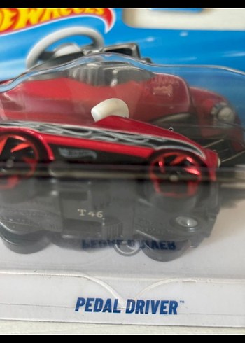 Kırmızı Hot Wheels Pedal Driver Oyuncak Araba - Görsel 2