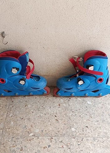 Çocuk paten ve koruma ekipmanı