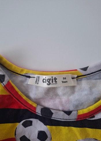 6 Yaş Beden çeşitli Renk Renkli Futbol Topu Desenli Çocuk Pijama Takımı