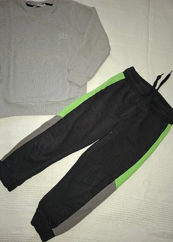 Civil Gri Sweatshirt ve Siyah-Yeşil Eşofman Altı Takım
