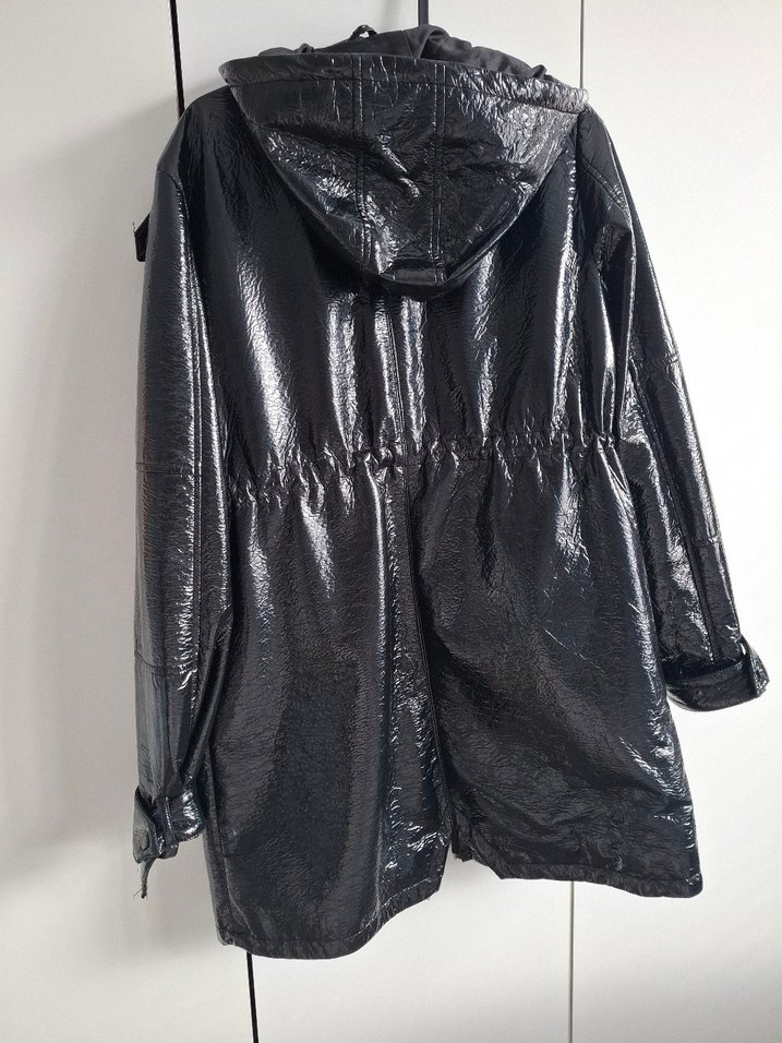 Parlak Siyah yağmurluk - Görsel 3