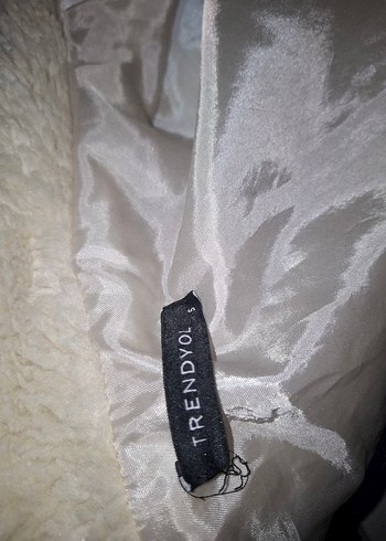 Bej peluş mont - Görsel 4