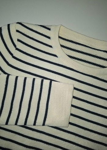 Çizgili Fit Kesim Uzun Kollu crop - Görsel 2