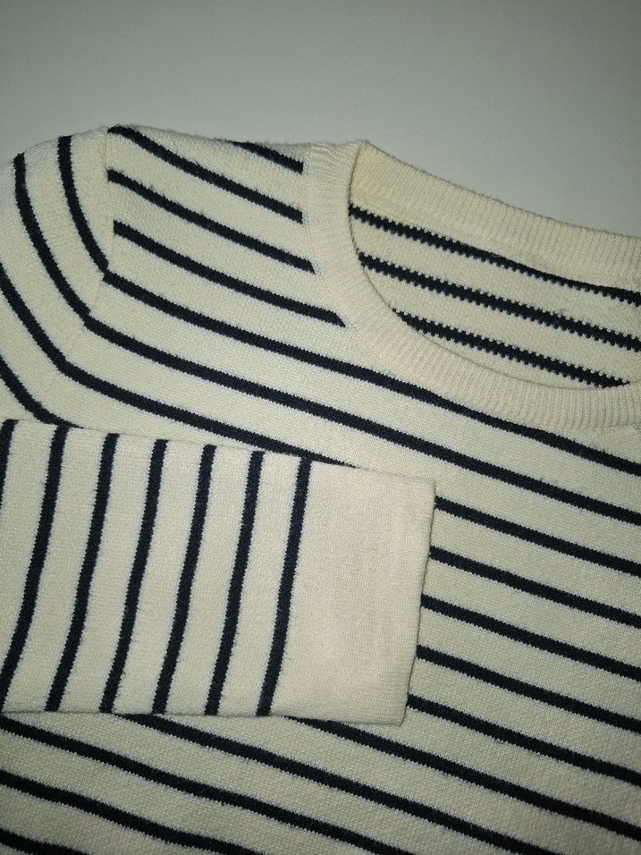 Çizgili Fit Kesim Uzun Kollu crop - Görsel 2