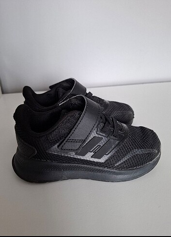Orijinal adidas