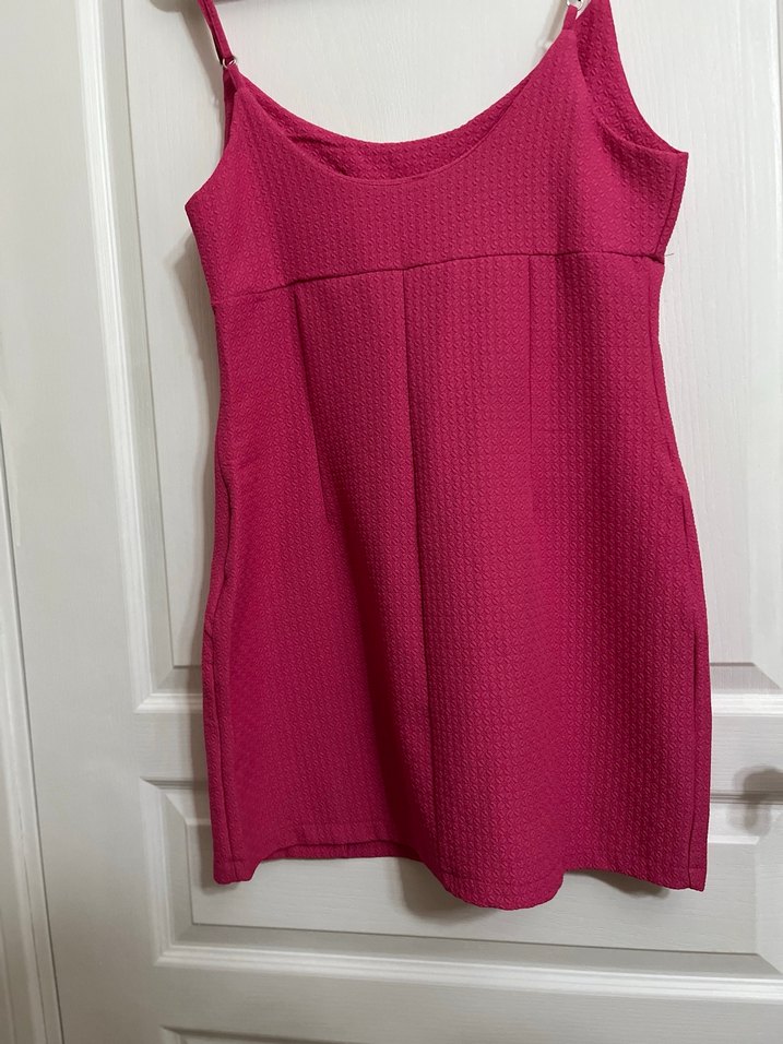 Parlak Pembe Askılı elbise - Görsel 3