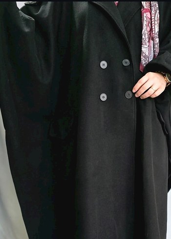 Siyah Uzun Kesim Kadın panço, kışlık üründür. Bir sefer giyildi - Görsel 4