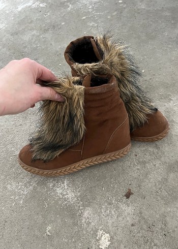 Kahverengi Süet Kürklü Dolgu Topuklu Bot - Görsel 3